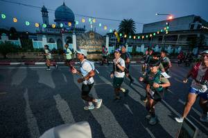 BIB: 
                            <button type="button" onclick="openModal(26232993)" class="btn btn-primary btn-sm float-right btn-popup" data-toggle="modal" data-target=".modal-high-quality">
                        <i class="fas fa-shopping-cart"></i> Add to Cart
                    </button>
                                            <button type="button" onclick="isThisMe(26232993, true)" class="btn btn-success btn-sm float-right btn-popup btn-isme hidden" data-toggle="tooltip" data-placement="bottom" title="นี่คือรูปของคุณใช่ไหม คลิกที่นี่เพื่อเอาเข้าอัลบั้ม">
                        <i class="fas fa-plus"></i> Add to album
                    </button>
                    <button type="button" onclick="isThisMe(26232993, false)" class="btn btn-warning btn-sm float-right btn-popup btn-isnotme hidden">
                        <i class="fas fa-ban"></i> Remove from album
                    </button>